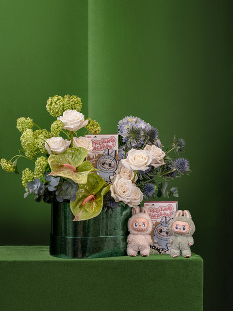 SEA MONSTER MACARON (MONSTERS) - BLISS FLOWER BOUTIQUE